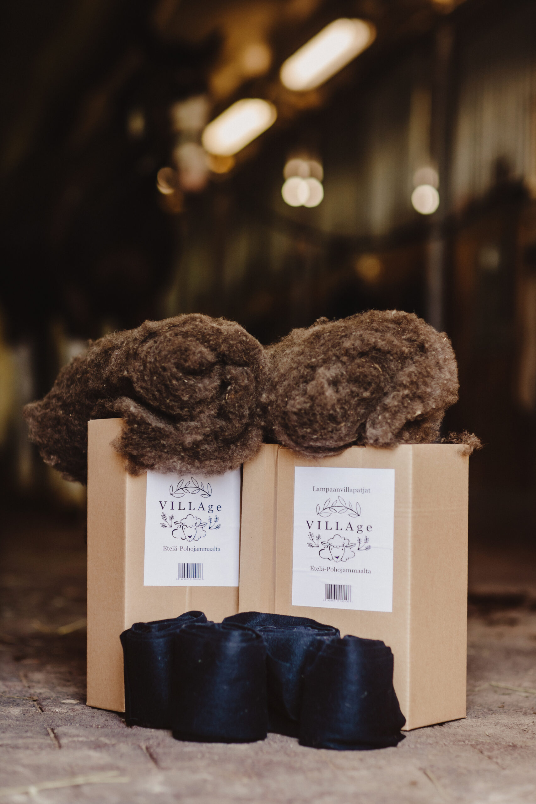 Kuvassa on lampaanvilla kääreet.