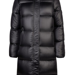 Kuvassa on toppatakki.