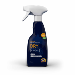 Kuvassa on hevosen sädemädän hoitoon tarkoitettu hoitoaine.